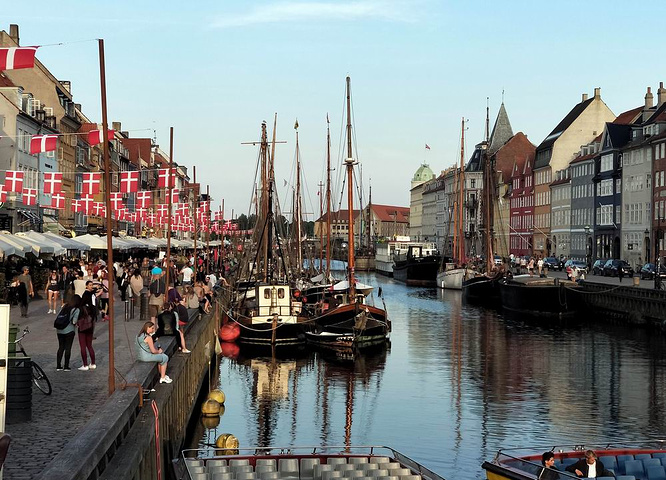它既是丹麦的政治,经济,文化的中心,也是北欧最大的城市