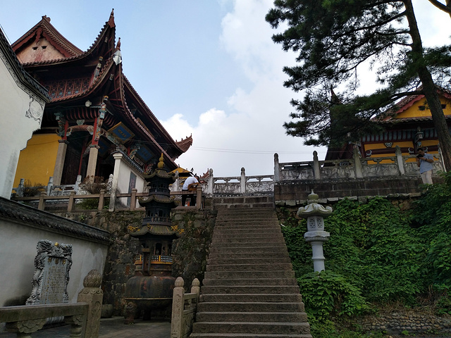 九华街--化城寺--闵公殿--回.
