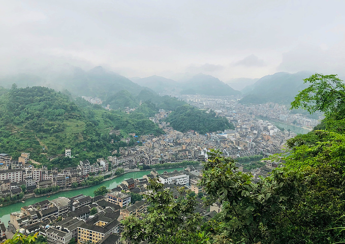 图片来自网络,根据图片打卡景点_镇远石屏山