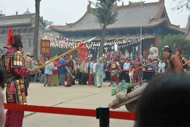 景区位于山西省洪洞县,是全国以"寻根"和"祭祖"为主题的唯一民祭圣地