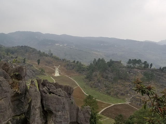 一年一度的"踩山会"是万盛石林苗族最重要的节日,景区内也会有精彩的