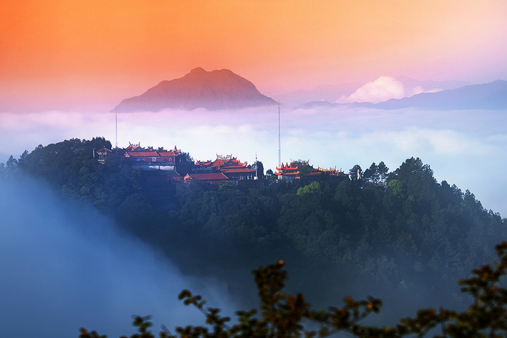 永春的日出,拍摄地线索:这里素有闽南"小泰山"之美名_百丈岩风景区&