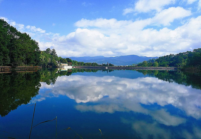 附特色景点攻略  梅子湖公园位于普洱市思茅区东南五公里外的梅子河