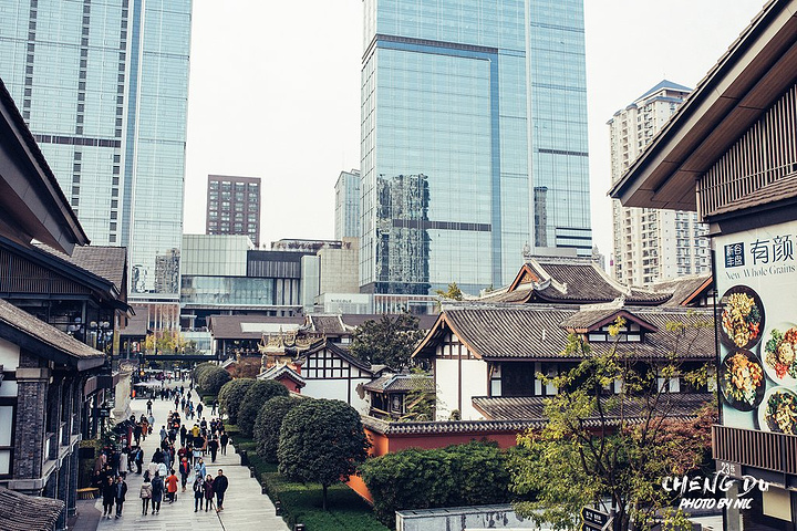 大慈寺与太古里相距很近,建议一同游览.