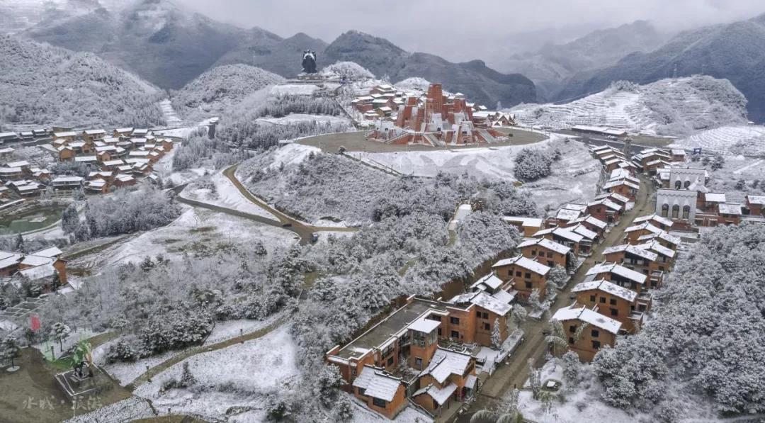 乡游黔中 · 水城区 海坪村丨冬天不用去北方，来“千户彝寨”也能赏雪玩雪！