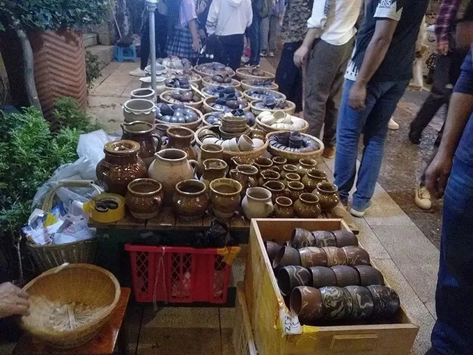 建水紫陶街图片