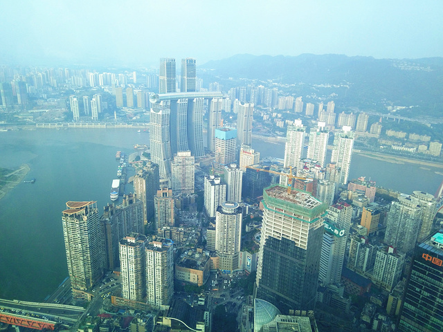 成为观赏重庆立体夜景的最佳地点之一_wfc会仙楼观景台"的评论图片