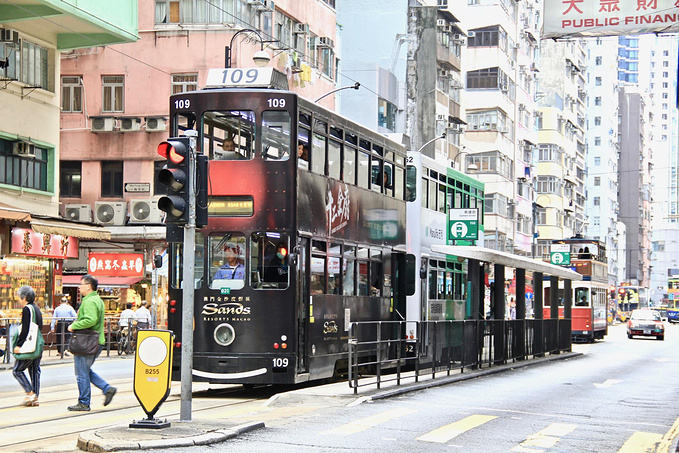 叮叮车——哈利波特的骑士公共汽车图片