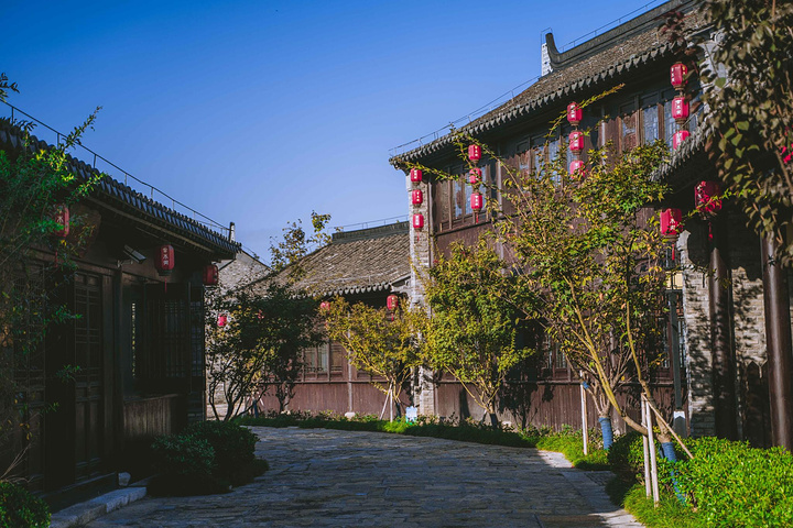 这一次在东台西溪却实现了能够在东台西溪住一晚 而且在这样的民宿里