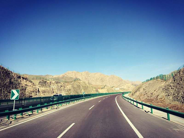 那条很美的公路.撒欢一般的开始