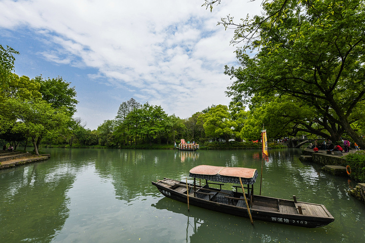 杭州西溪湿地一个名字非常土气的地方它叫深潭口那么接下来一起去看看