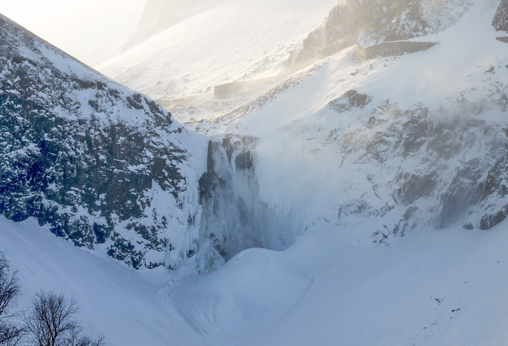 阳春三月，来长白山体验12度粉雪