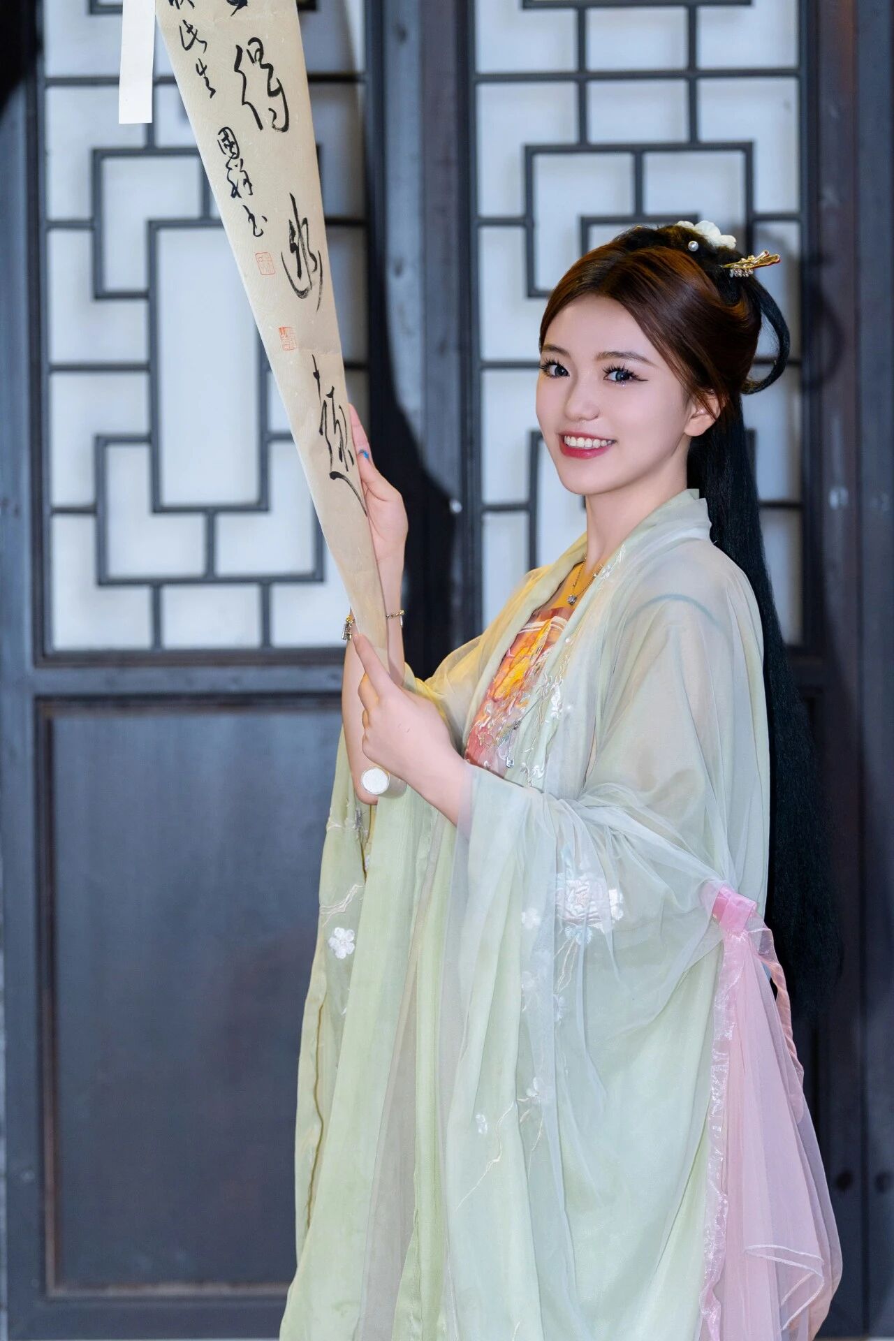 一杯暖饮，半卷书香，遇见水街慢时光~