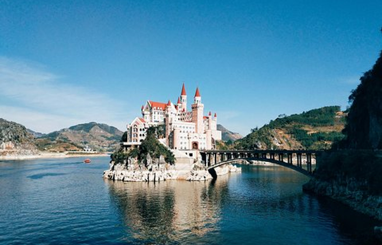 兴义市吉隆堡度假村