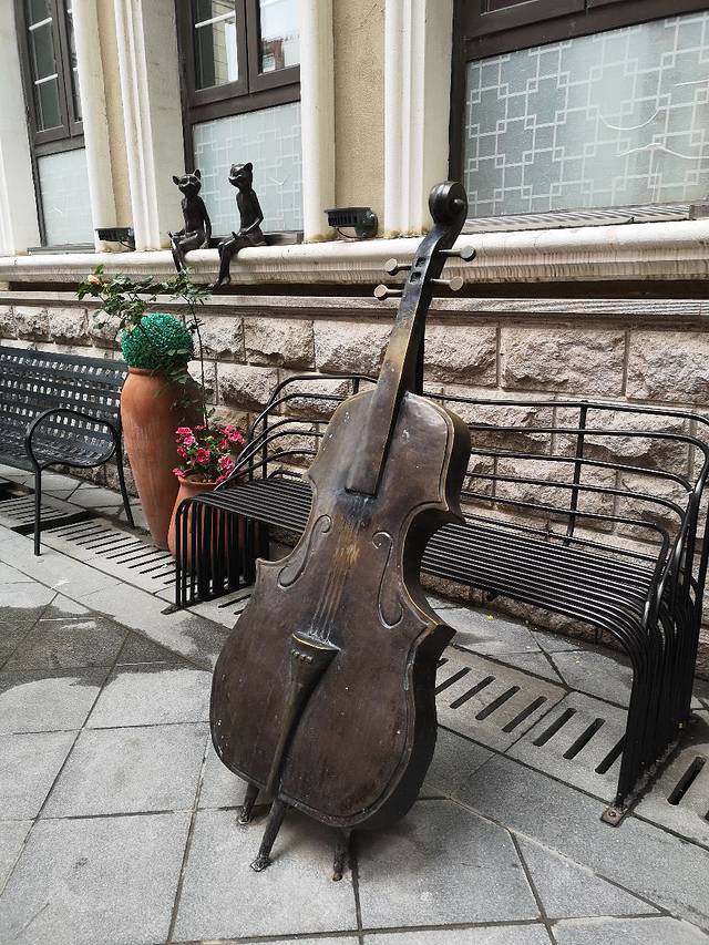 鲁邦国际风情街