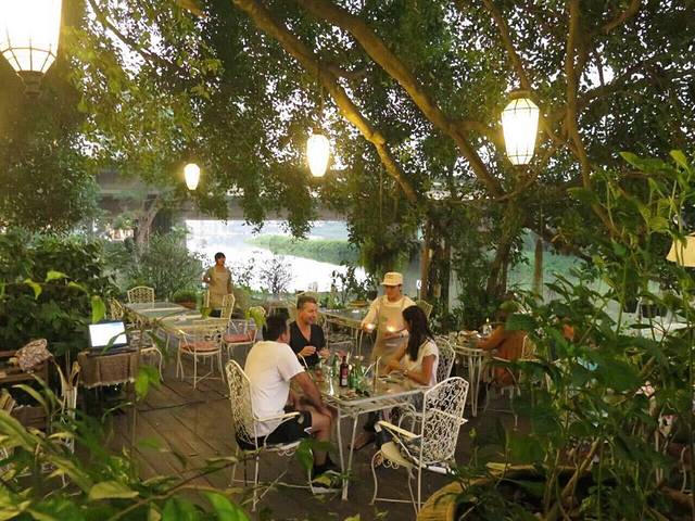 Chivit Thamma Da Coffee House, Bistro & Bar