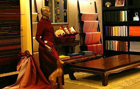 Jolie Femme Thai Silk Factory