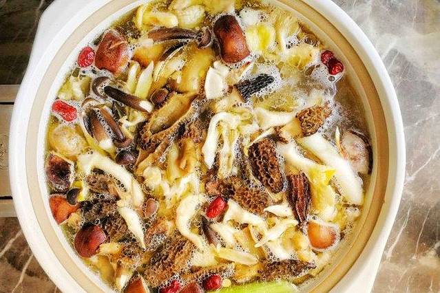 野菌园·野生菌火锅首创第一家(关兴路总店)