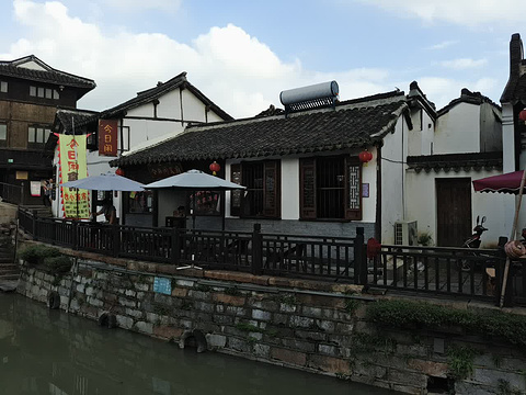 今日闲食府(新场店)旅游景点图片