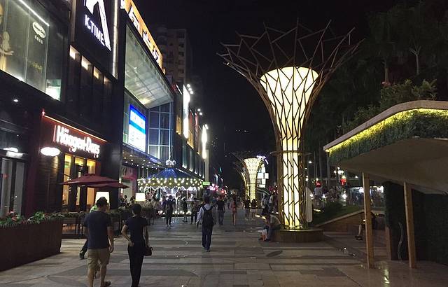 迎宾南路商业区