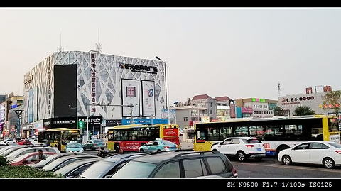 新天地购物广场(学校大街店)的图片