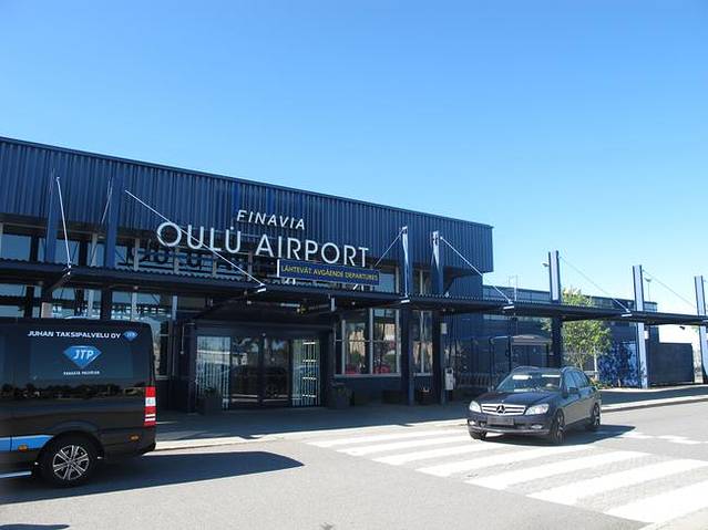 托尔马切夫机场