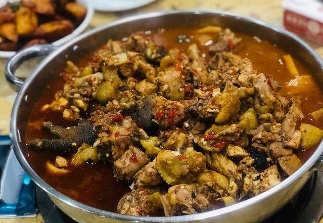 读书铺酸笋鸡创始店