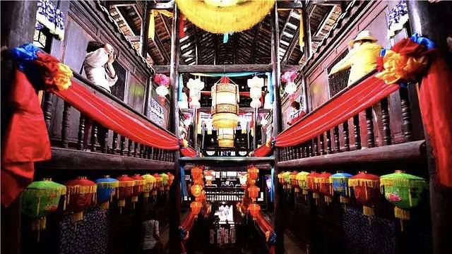 荣盛魁（旱船房）