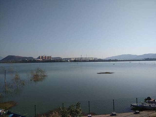 郧阳区柳陂长沙路南湖大院农家乐