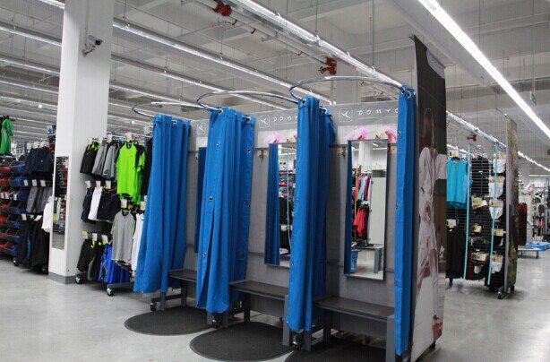 迪卡侬运动专业超市(华侨城店)