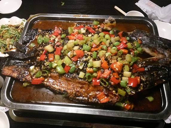 鸣记脆皮烤鱼(西安路店)