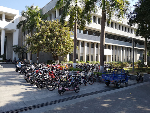 华南理工大学北校区图书馆旅游景点图片