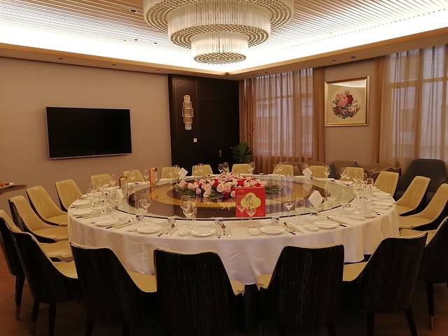 半岛美舍轩酒家(国兴店)