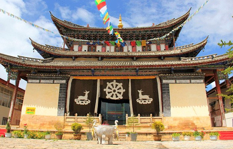 霞给藏族文化生态旅游村的图片