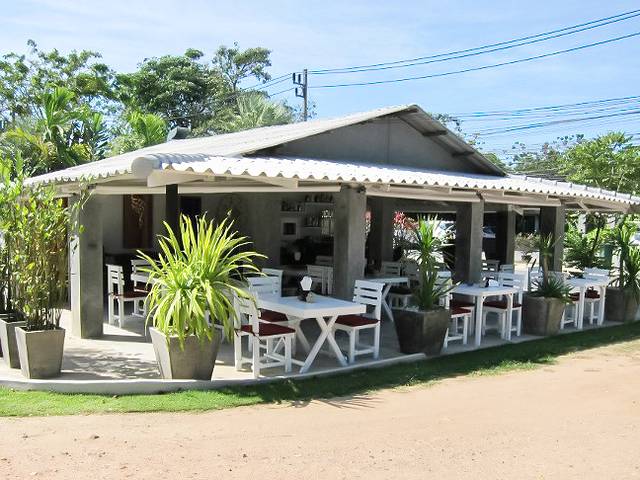 The Two Sisters Bar & Restaurant