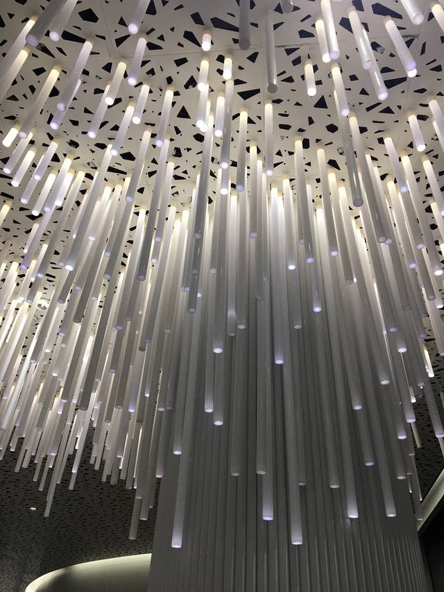 银泰百货(温州世贸店)