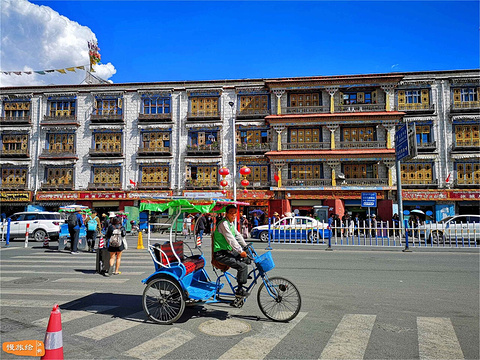 西藏自治区拉萨市八廓街步行街旅游景点图片