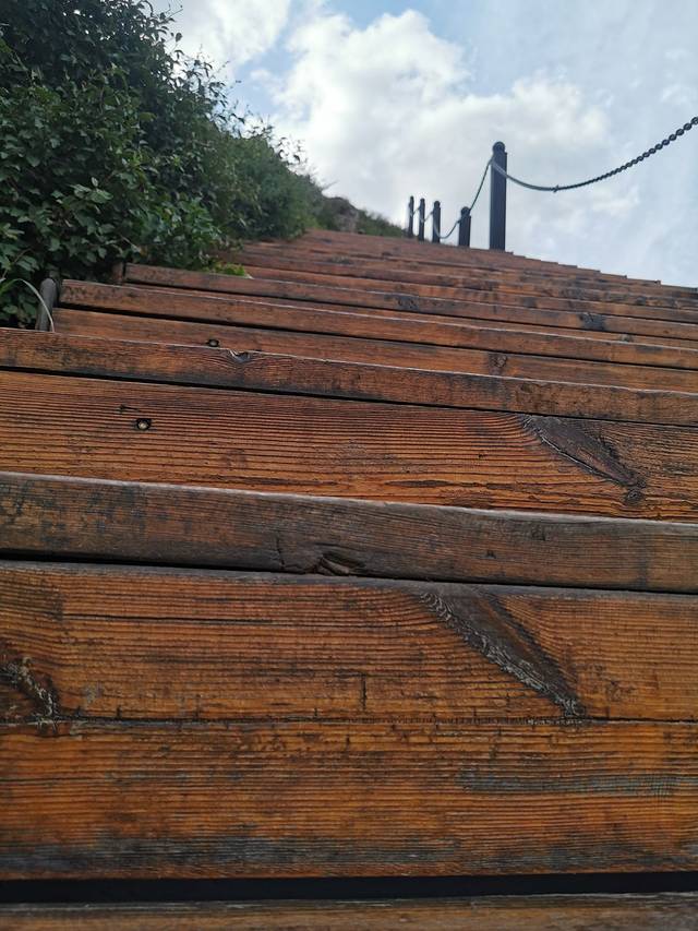 呼和浩特大青山国家登山健身步道