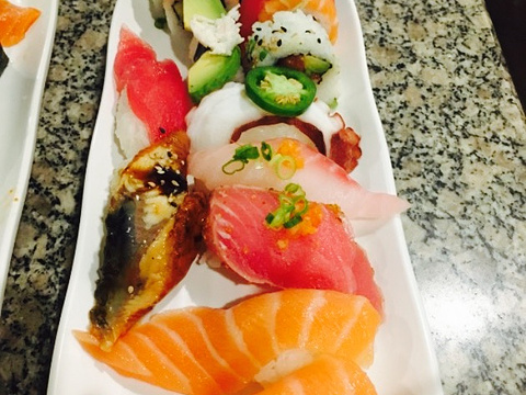 Kuma Sushi & Seafood Buffet旅游景点图片