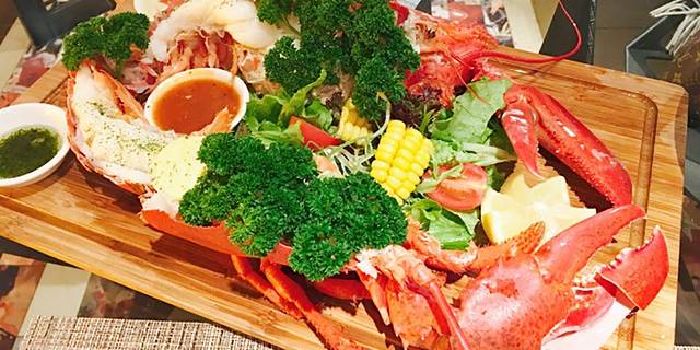 AIR Restaurant & Lounge