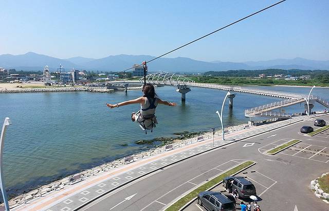 江陵海边游乐场