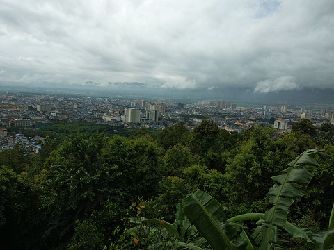 滇西抗日战争纪念碑旅游景点图片