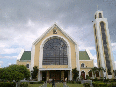 Basilica of Our Lady Of Peñafrancia旅游景点图片