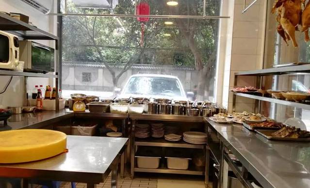 王鸡婆川菜馆(七道堰店)