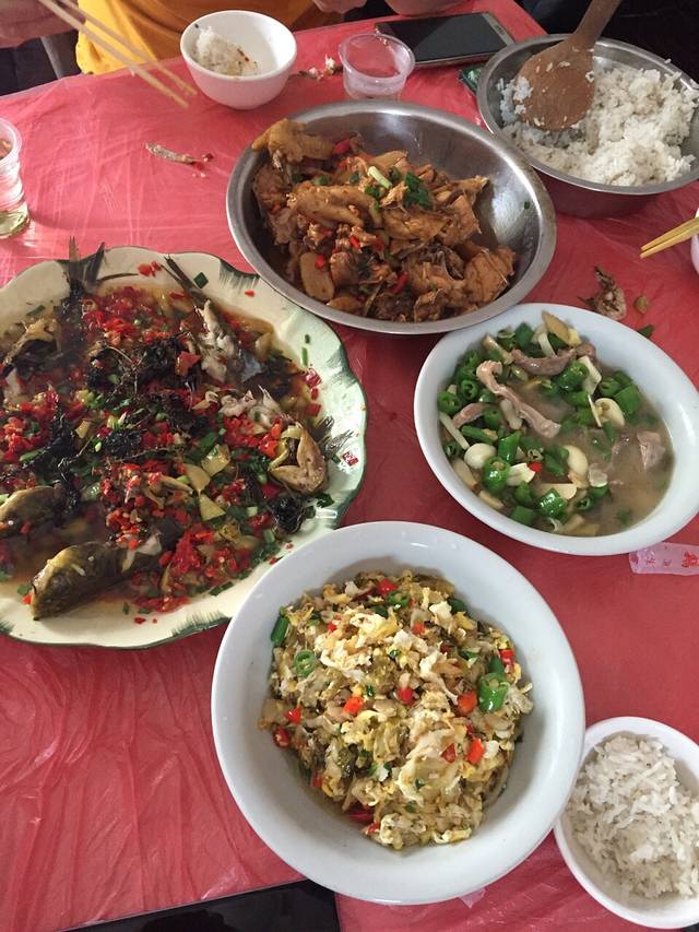罗家冲柴火饭庄
