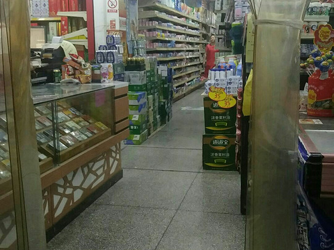 万方超市(桃花坞2店)旅游景点图片