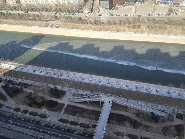 东风渠滨河公园