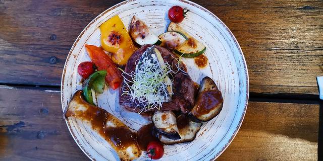 Echo Restaurant & Cafe