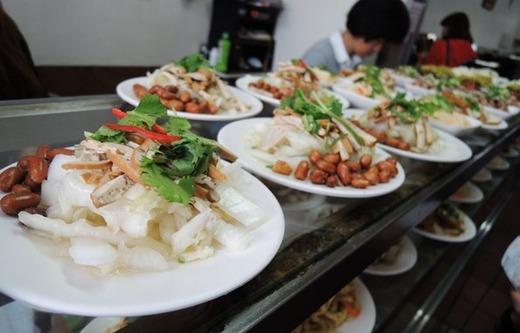 老眷村川味牛肉面