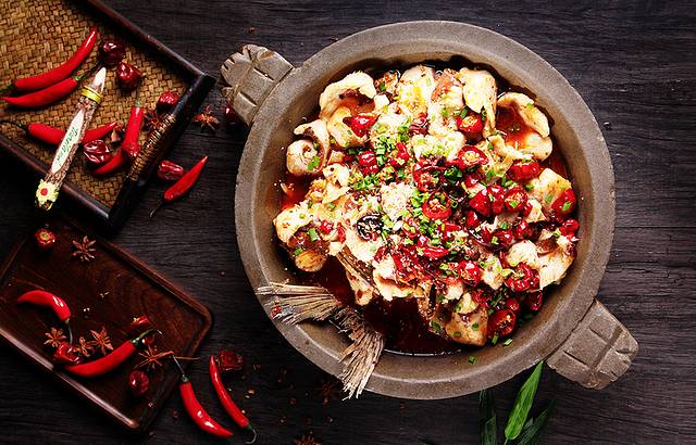 哈儿土火锅(南兴路店)